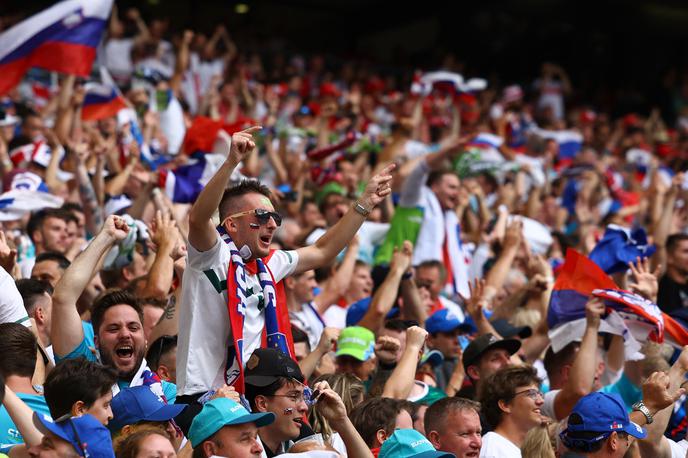 Slovenija Danska Euro Stuttgart | Slovenski nogomet je bil v nedeljo, 16. junija 2024, v Stuttgartu priča nepozabnemu deliriju slovenskih navijačev. | Foto Reuters