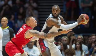 LeBron James Američane popeljal do zmage nad svetovnimi prvaki