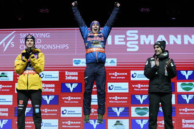 Srebrni Andreas Wellinger, zlati Stefan Kraft in bronasti Timi Zajc | Foto: Guliverimage