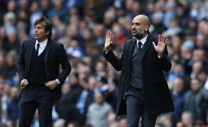 Takole sta angleški derbi med Chelseajem in Manchestrom Unitedom spremjala njuna menedžerja, Italijan Antonio Conte in Španec Josep Guardiola. Pa imata res vse niti v svojih rokah? | Foto: Reuters