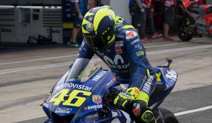 Valentino Rossi se je spet jezil #video