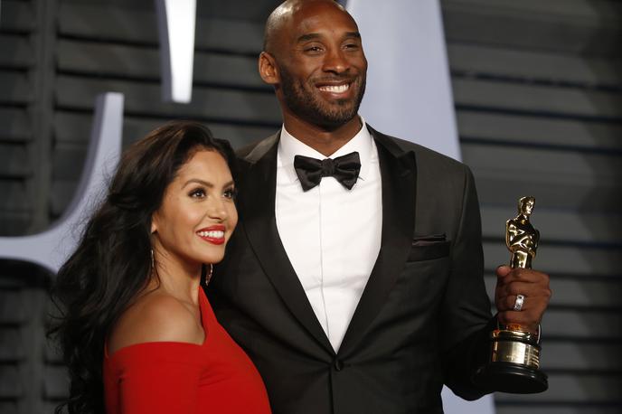 Kobe in Vanessa Bryant | Brat pokojnega pilota, ki je vozil helikopter, s katerim je strmoglavil Kobe Bryant, trdi, da so za nesrečo odgovorni potniki. Na fotografiji Kobe Bryant z ženo Vanesso Bryant. | Foto Reuters