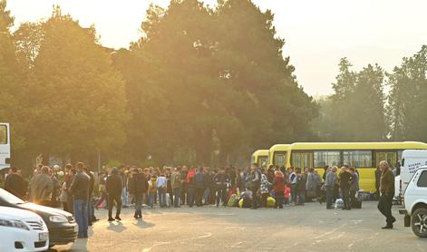 Najmanj 20 ljudi ubitih in skoraj 300 ranjenih v eksploziji na bencinski črpalki #video