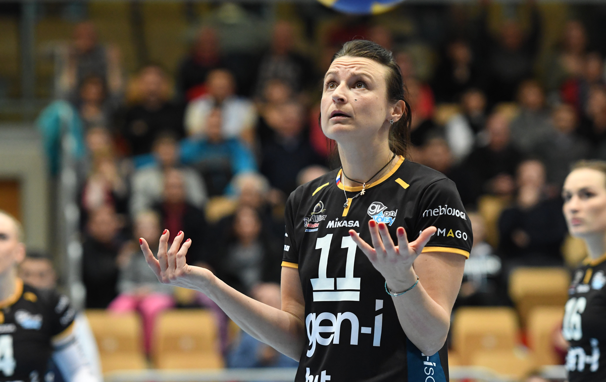 Tina Lipicer Samec | Tina Lipicer Samec ni mogla verjeti, da se je zgodba, v katero je verjela končala na takšen način. | Foto CEV