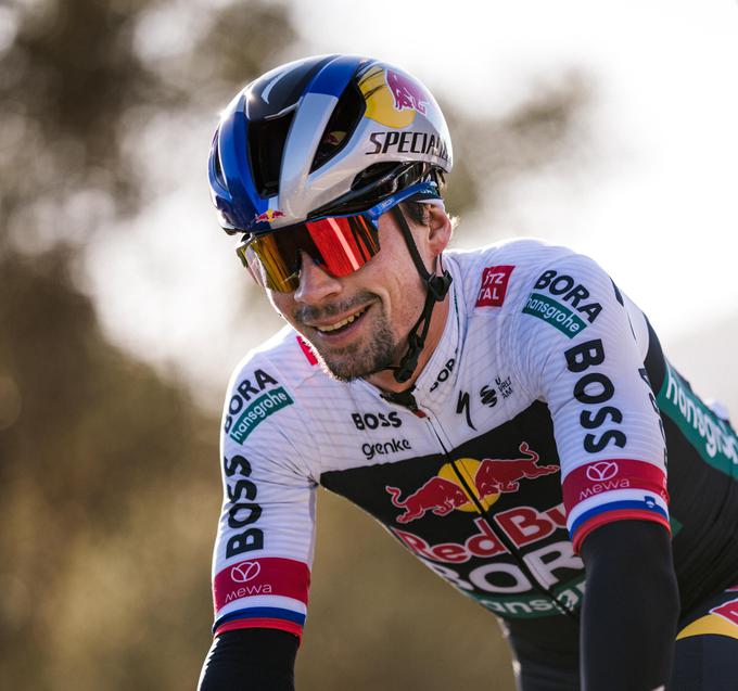 Martin Hvastija pri Primožu Rogliču občuduje njegovo vztrajnost. | Foto: Red Bull - BORA - hansgrohe