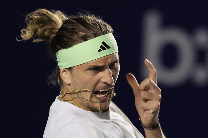 Alexander Zverev | Alexander Zverev se je zanesljivo prebil do polfinala. | Foto Reuters