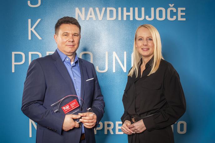 Top Employer 2024 | Boštjan Košak, predsednik uprave Telekoma Slovenije, ter Helena Lokar, direktorica upravljanja s kadri in splošnih zadev v Telekomu Slovenije | Foto Telekom Slovenije