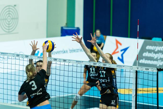 GEN-I Volley si je močno želel že pokalne lovorike, a jim je to v polfinalu preprečil Kamnik. | Foto: Tine Strosar