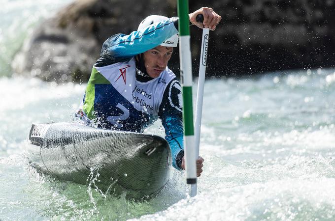 Nekaj sprememb je naredil pri čolnu. | Foto: Vid Ponikvar/Sportida