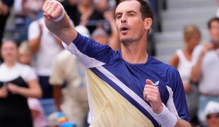 Andy Murray izločil 20-letnega domačina, napredoval tudi Medvedjev