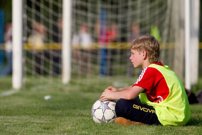 Mladi nogometaši trenirajo štirikrat na teden. | Foto: Sportida