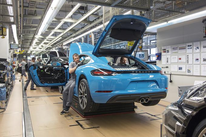 Porsche 718 cayman – dobrih 50 tisočakov vredna turbozabava s štirimi valji. | Foto: Porsche