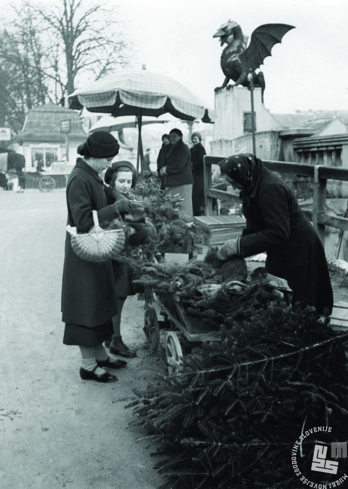 Bilo je nekoč za novo leto. | Foto: Foto: neznan, hrani: Muzej novejše zgodovine Slovenije