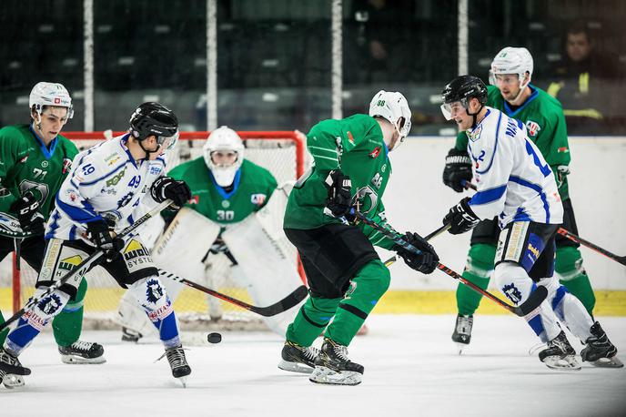 HK Olimpija | Hokejisti Olimpije so v torek vknjižili deveto zaporedno zmago Alpske lige, v kateri zasedajo drugo mesto. | Foto Vid Ponikvar