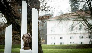 V Ljubljani je svoj spomenik dobila "prva dama sveta" Eleanor Roosevelt #foto