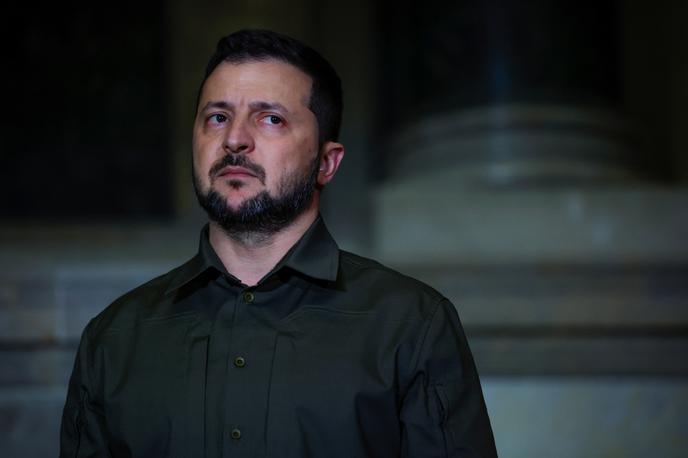 Volodimir Zelenski | Po oceni ukrajinskega predsednika bi bilo treba v državi zamenjati "celotno vodstvo, ki poganja državni stroj". | Foto Reuters