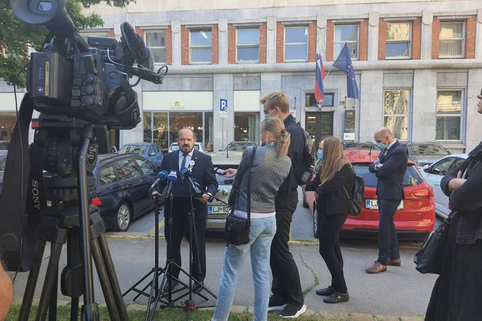 janez poklukar | Z razpisom bodo poskrbeli za urgentne primere, obljubljajo na ministrstvu. Že prihodnji teden pa bodo začeli klicati bolnike, ki na zdravstveno storitev čakajo nedopustno dolgo.  | Foto Ministrstvo za zdravje