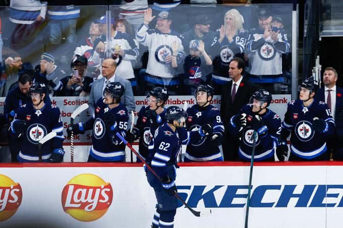 Winnipeg Jets nadaljujejo izjemno sezono. | Foto: Reuters