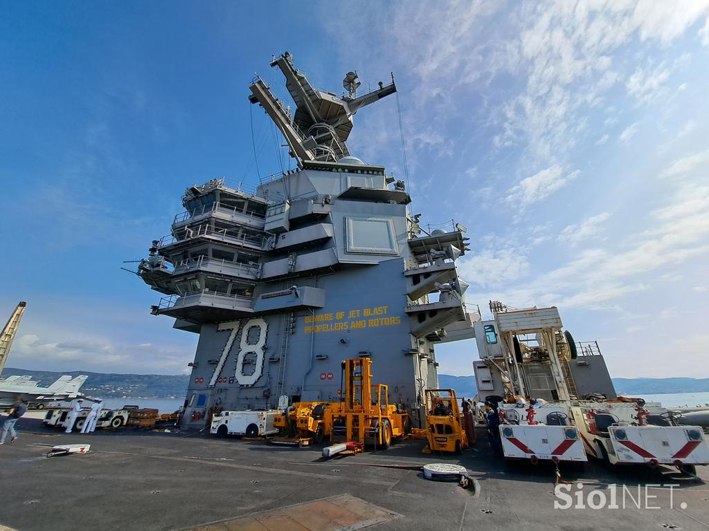 letalonosilka USS Gerald R. Ford