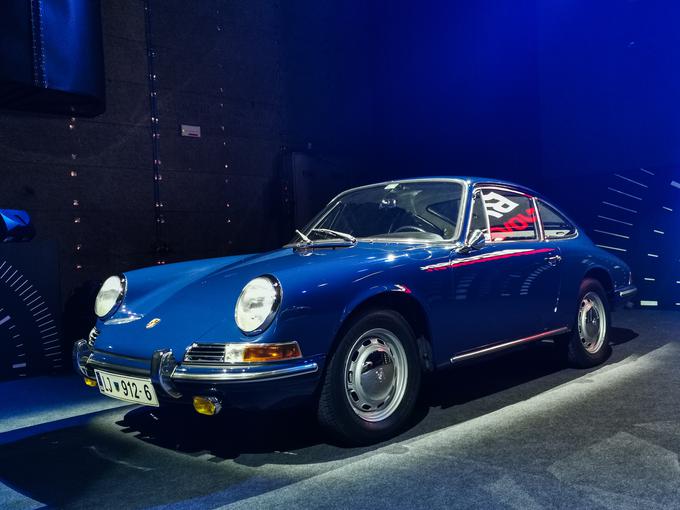 Vse bolj je popularen tudi model 912, ki se od 911 razlikuje predvsem po vgrajenem štirivaljnem motorju. | Foto: Gašper Pirman