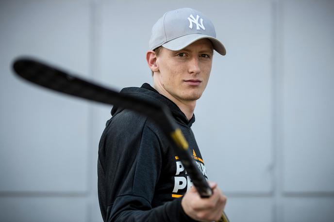 Jan Drozg | Jan Drozg se iz Pittsburgha, ki ga je izbral na naboru lige NHL, a zanj v najmočnejši ligi ni nikoli zaigral, seli v Detroit. | Foto Matic Klanšek Velej/Sportida