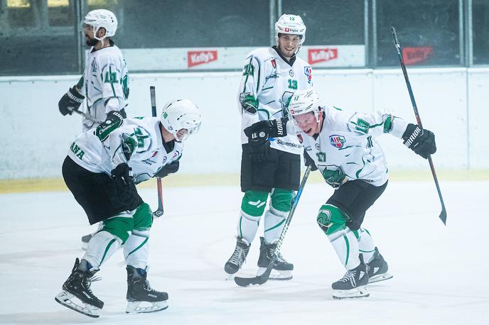 HK Olimpija HDD Jesenice | Olimpija je v četrtek vknjižila drugo zmago državnega prvenstva. S 13:4 je slavila na Bledu. | Foto Grega Valančič / Sportida