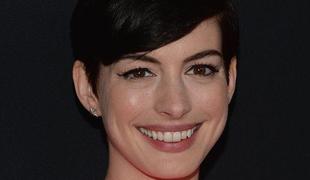 Anne Hathaway je uvozila električni avto