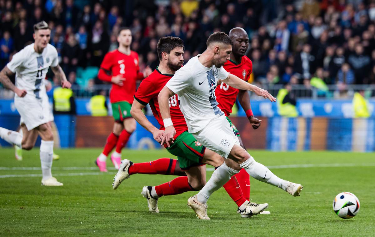 Slovenija Portugalska Adam Gnezda Čerin | Slovenija je konec marca v Stožicah premagala Portugalsko z 2:0. | Foto Grega Valančič/www.alesfevzer.com