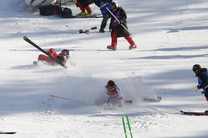 Mayer brani olimpijsko zlato. V Sočiju je bil najhitrejši v smuku, na stopničkah pa sta mu družbo delala še Christof Innerhofer in Kjetil Jansrud. | Foto: Reuters