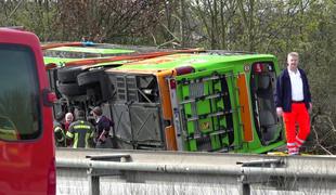 Grozna nesreča Flixbusa: umrlo pet ljudi, več poškodovanih #foto #video