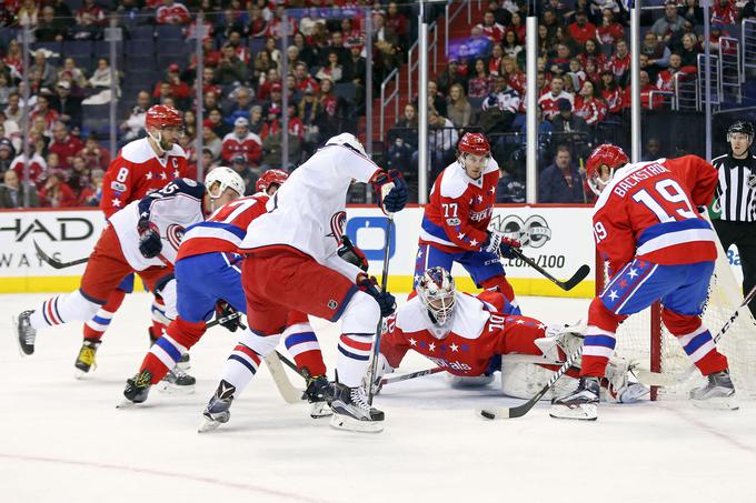 Washington je končal 16 tekem dolg niz zmag Columbusa in mu preprečil, da bi izenačil najdaljši zmagoviti niz, ki tako ostaja v lasti Pittsbrugh Penguins. | Foto: Reuters