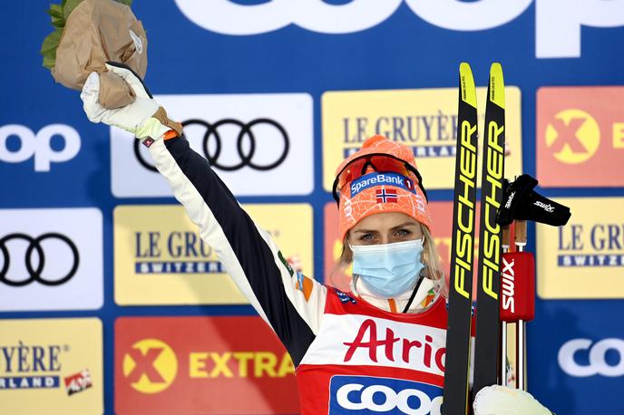 Therese Johaug | Therese Johaug slavi novo zmago. | Foto Reuters