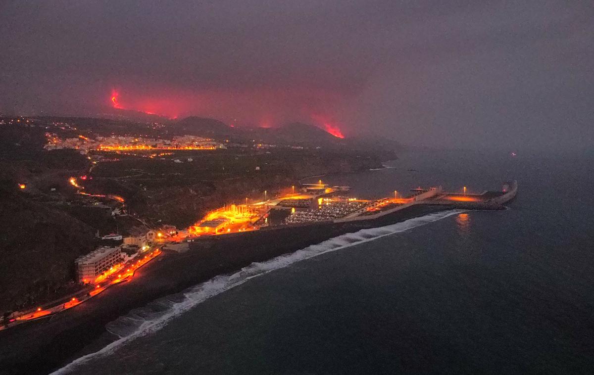 La Palma vulkan | La Palma je eden od otokov v Kanarskem otočju. Otok je sicer turistično precej manj razvit kot Tenerife ali Gran Canaria, glavna gospodarska dejavnost je pridelava banan. | Foto Reuters