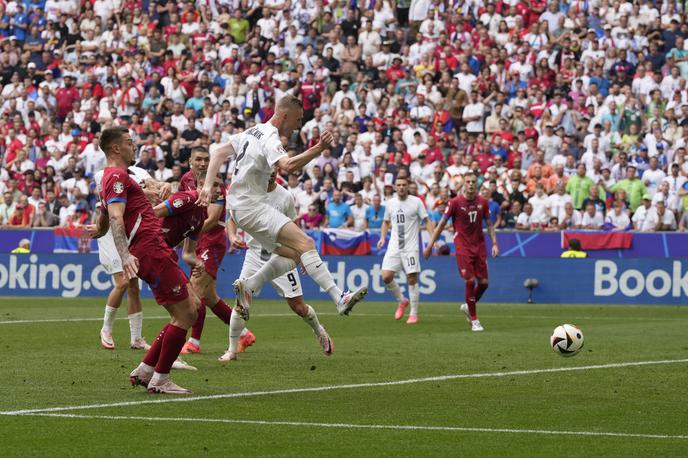 Euro 2024 M'unchen Slovenija Srbija Žan Karničnik | Žan Karničnik je po podaji Timija Maxa Elšnika v 69. minuti poskrbel za vodstvo Slovenije z 1:0. | Foto Guliverimage