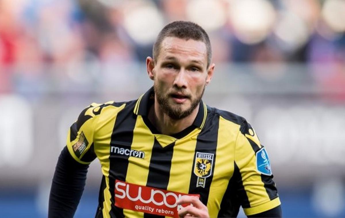 Tim Matavž Vitesse | Tim Matavž se je v 16. minuti mojstrsko otresel obrambe Heerenveena in zabil za 2:0. V tej sezoni je dosegel že deset zadetkov. | Foto Getty Images