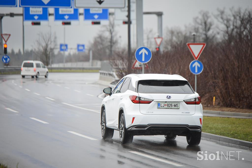 Lexus RX - fotogalerija testnega vozila