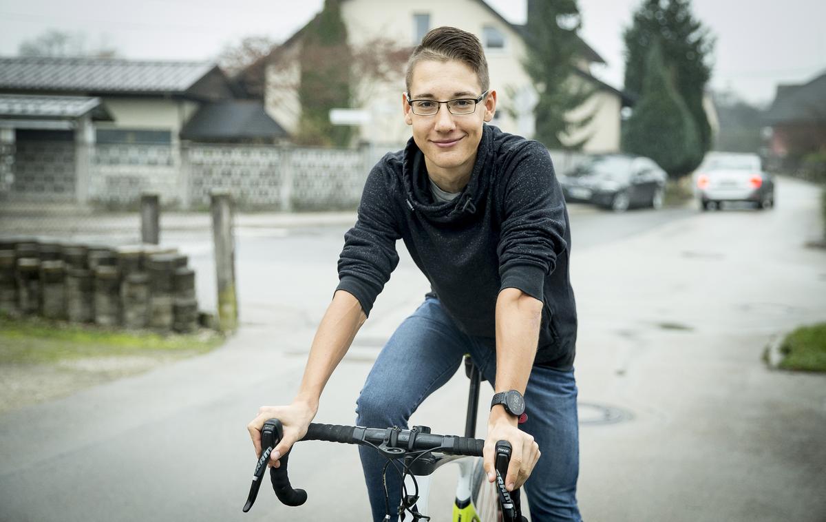 Martin Lavrič | 19-letni Martin Lavrič je zmagovalec druge sezone akademije Zwift, ki mu je prinesla enoletno pogodbo s kontinentalno kolesarsko ekipo Dimension Data for Qhubeka. | Foto Ana Kovač