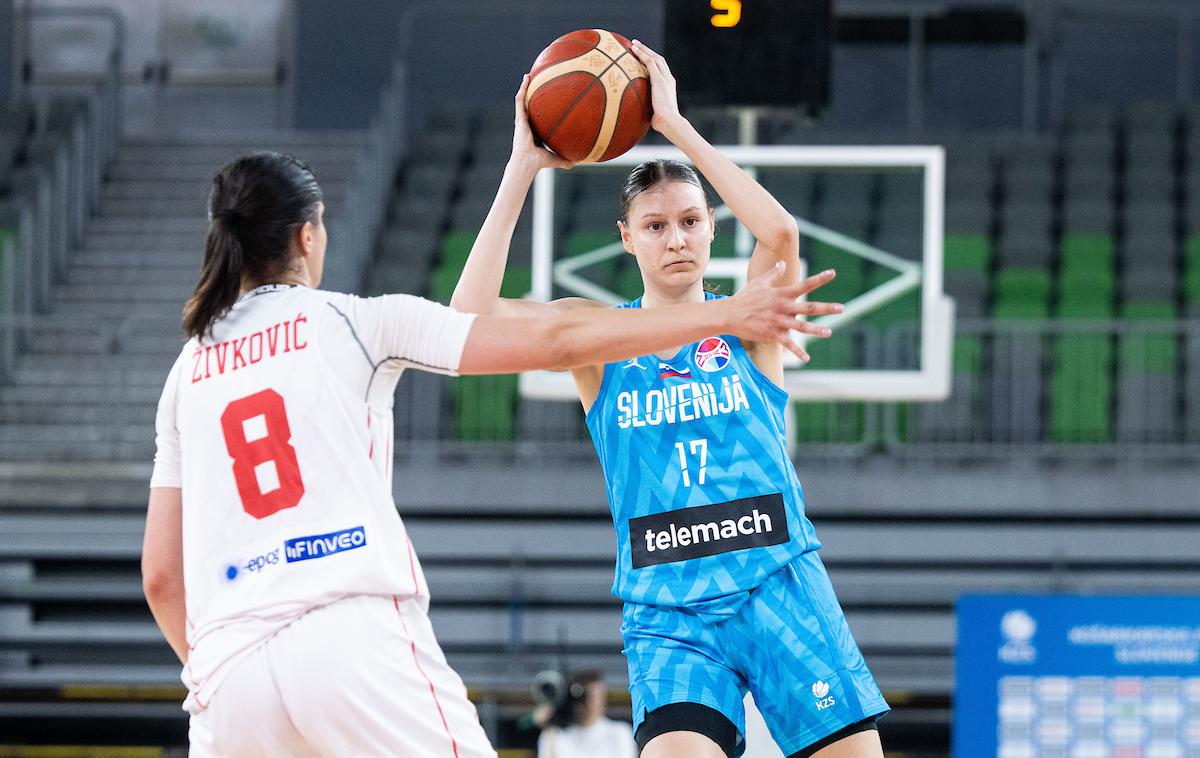 slovenska ženska košarkarska reprezentanca : Črna gora, pripravljalna tekma, Ajša Sivka | Slovenke so v drugo morale priznati premoč Črni gori. | Foto Vid Ponikvar/Sportida