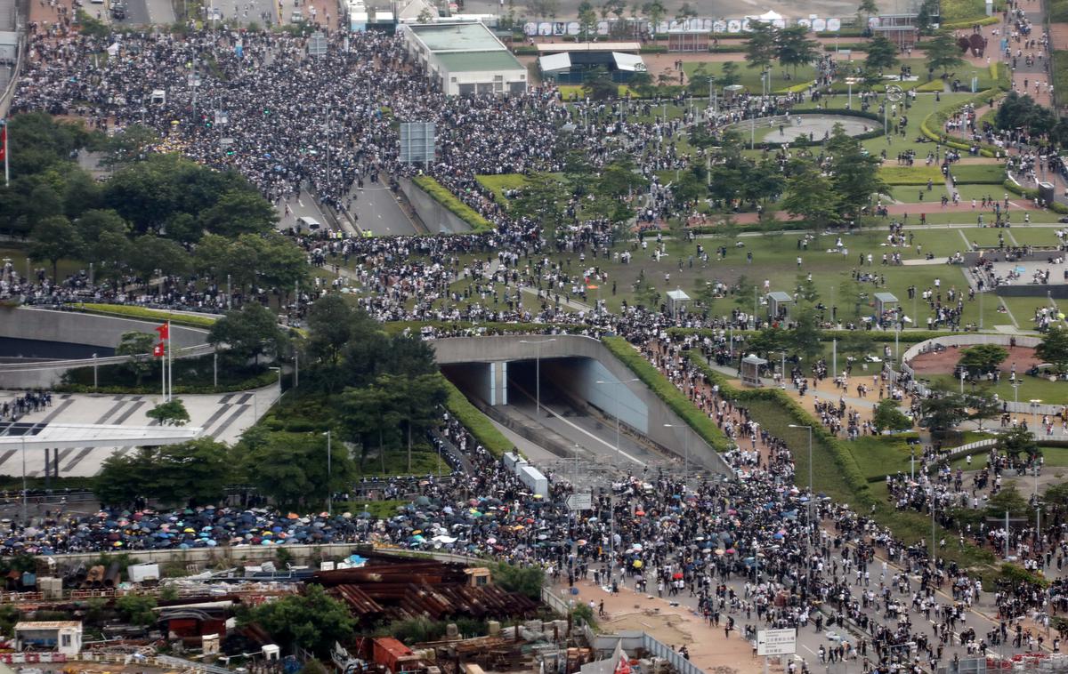 Protesti v Hongkongu | Foto Reuters