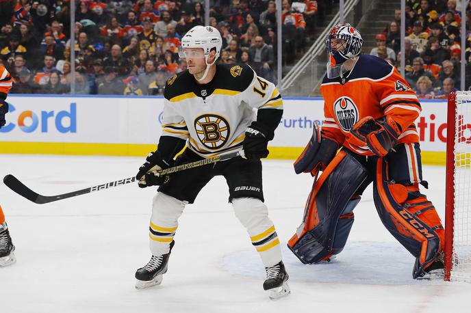 Boston bruins Edmonton Oilers | Vodilni Boston je v Edmontonu slavil po podaljšku. | Foto Reuters