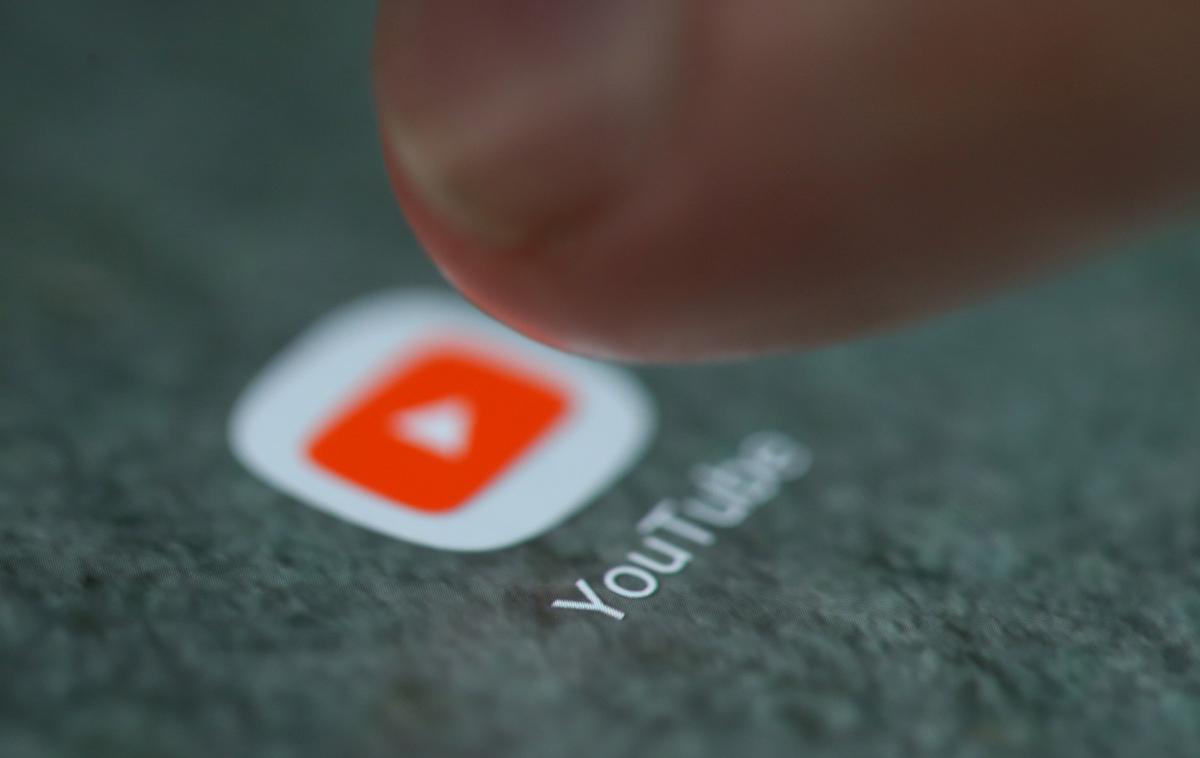 YouTube | Google ima kot skrbnik omrežja z videoposnetki YouTube zelo natančno opredeljena pravila, kdaj postane vsebina tako neprimerna, da jo bo doletel odstrel. | Foto Reuters