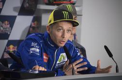 Valentino Rossi zažugal vihravemu Francozu #video