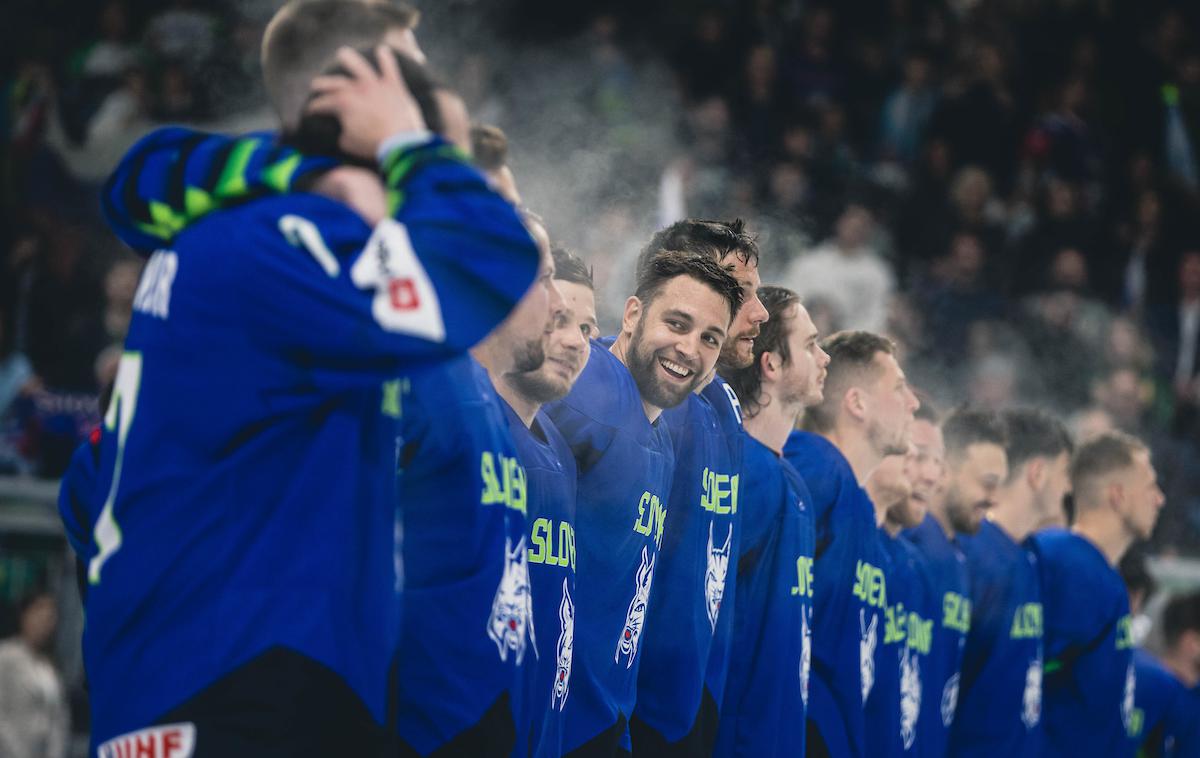 slovenska hokejska reprezentanca | Slovenski hokejisti bodo vrhunec nove reprezentančne sezone dočakali maja v Latviji, kjer bodo po šestih letih spet igrali med elito. Pred tem bodo februarja gostili turnir. | Foto Grega Valančič/Sportida