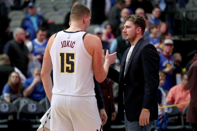 Nikola Jokić in Luka Dončić | Nikola Jokić v prvi peterki lige, Luka Dončić pa v prvi peterki novincev. | Foto Getty Images