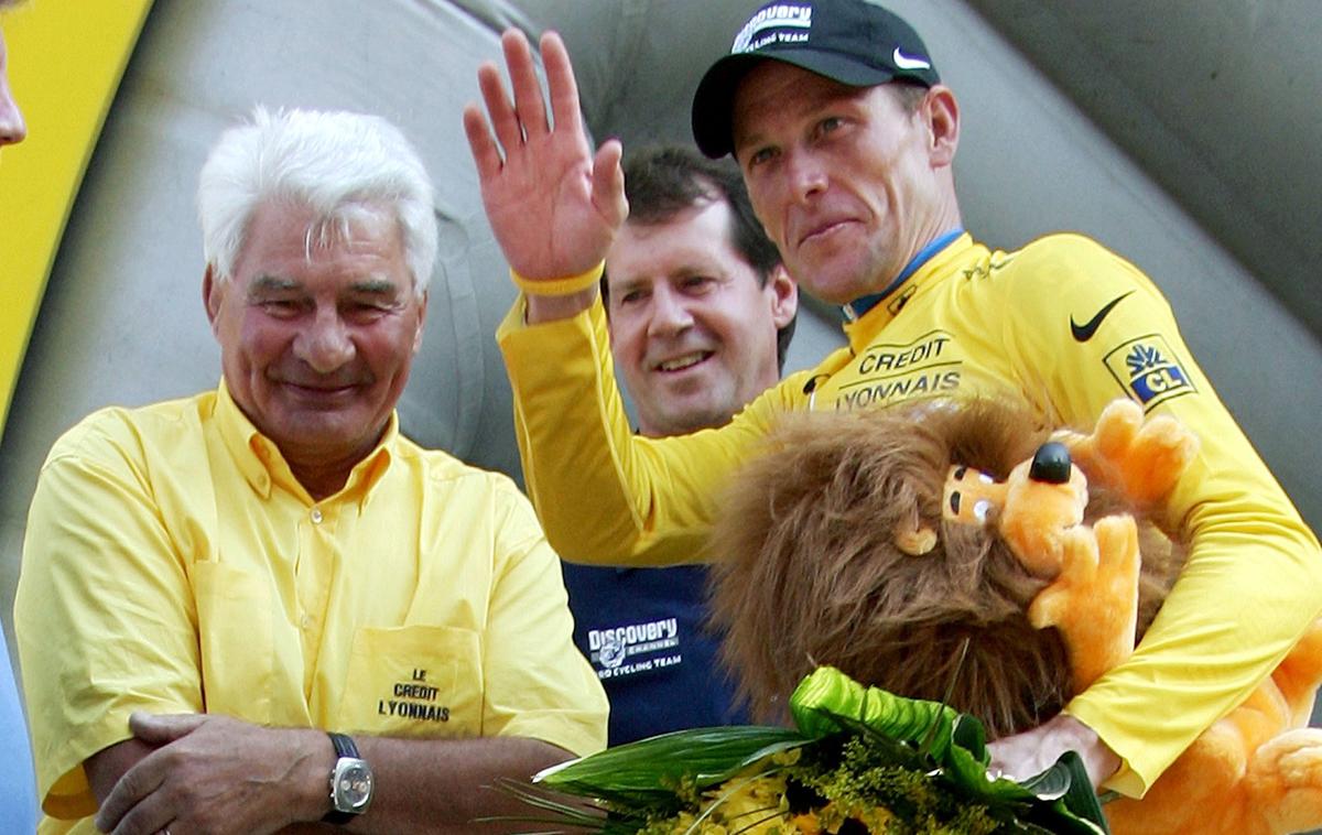 Raymond Poulidor Lance Armstrong | Raymond Poulidor je leta 2013 predal nagrado Lanceu Armstrongu. | Foto Reuters