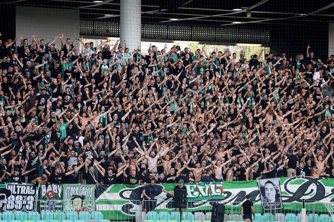 Olimpija Rijeka | Navijači Olimpije bi ob sobotni zmagi nad večnim rivalom Mariborom že proslavljali naslov državnega prvaka. | Foto Filip Barbalić