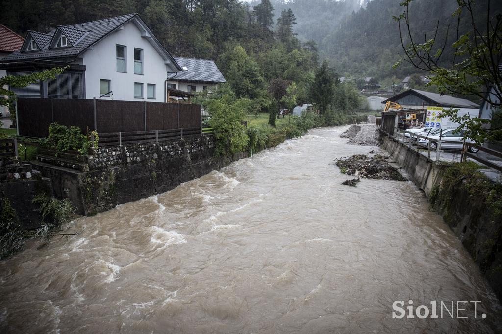 Visoka voda, poplave, dež, padavine.