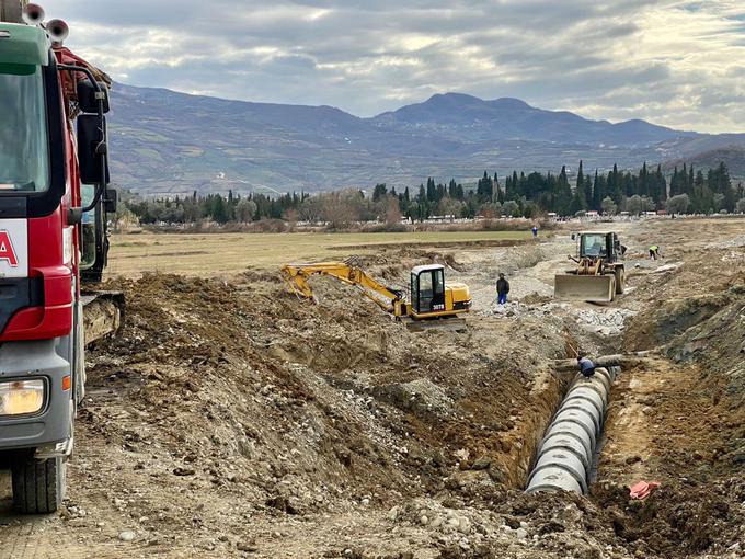 Elbasan dirkališče Albanija | Foto: osebni arhiv/Lana Kokl