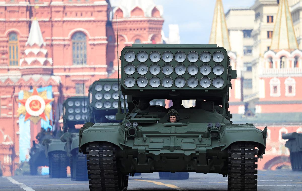 termobarične rakete, TOS-1 a | Uporaba TOS-1A pogosto povzroči izjemno močan udarni val, ki lahko poruši stavbo.  | Foto Reuters