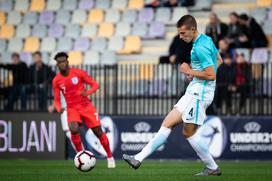 Slovenija : Anglija, slovenska nogometna reprezentanca u21